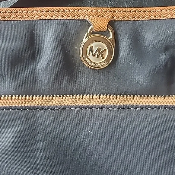 Michael Kors Crossbody Bag - Picture 6 of 6